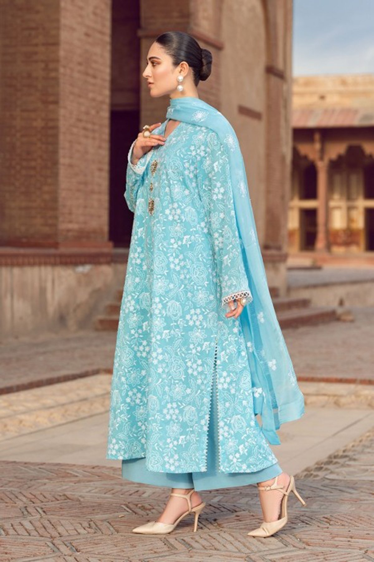 Bareeze dresses for women, online dress shopping, new design for dress, Bareeze Brand, empires collection, buy online ladies dress Pakistan clothing
