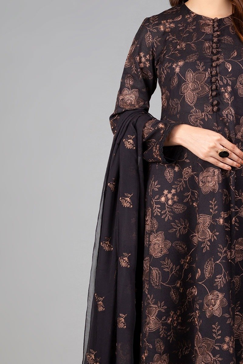 Bareeze women new dress design winters empires collection Pakistan girls fashion 2024
