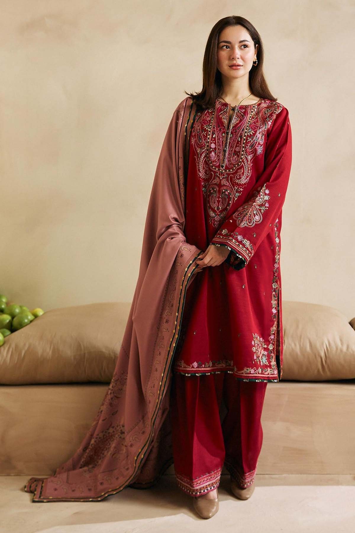 women new dress design zara shah red winters suit empires collection Pakistan girls fashion 2024 clothing