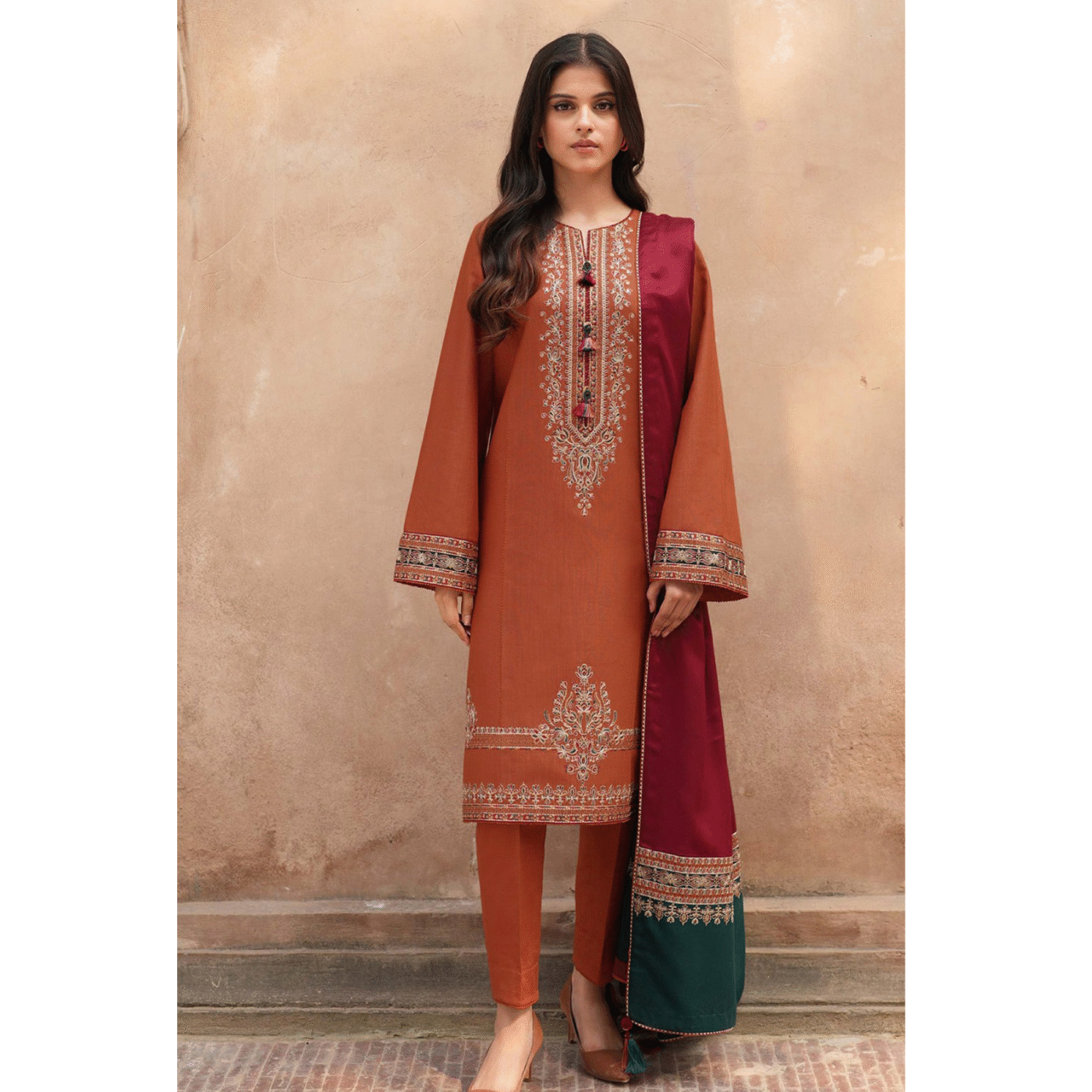 jazmin original brand women new dress design shalwar kameez suit Pakistan top clothing brand empires collection fashion 2025 girls trending dress.