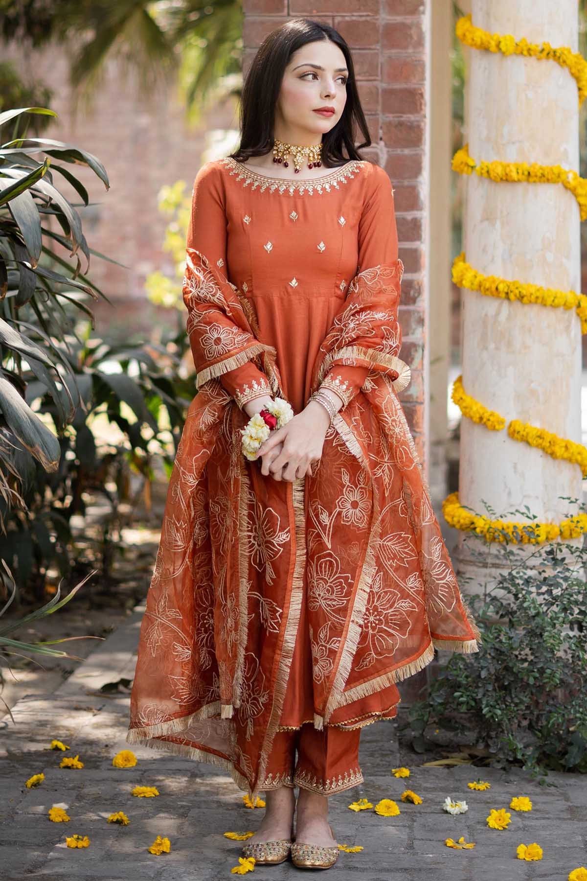 Buy Pakistani trending dresses for women – Nureh Store